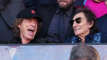 Visitas de lujo. Mick Jagger y Ron Wood bailaron y se divirtieron al ritmo del clásico español. 