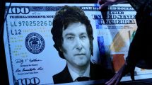 Imagen de Milei negó responsabilidad en la corrida del dólar  tras sus dichos sobre los plazos fijos: «Payasadas»