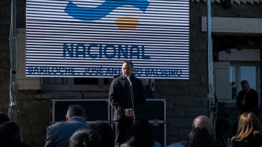 Radio Nacional Bariloche celebró este 2023 su 80 aniversario, Marcelo parra, el director, defiende la continuidad de los medios públicos. Foto: Archivo