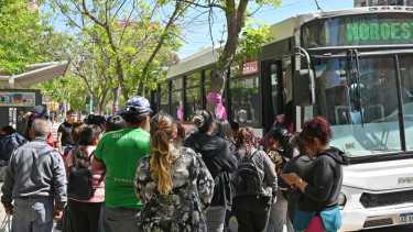 El transporte urbano de Cipolletti tuvo un nuevo aumento en febrero. Archivo
