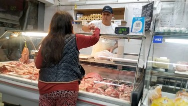 AFIP ofrece descuentos para quienes compren carne en carnicerías registradas.-
