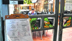 Neuquén exige a restaurantes que muestren el menú 