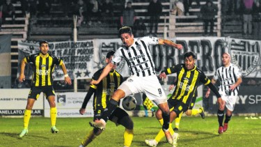 En el último partido en La Visera, Cipolletti se quedó con el triunfo ante Olimpo.