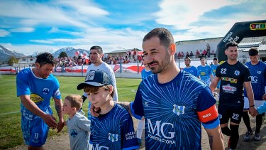 Mora metió dos goles en su primer amistoso en Alas Argentinas. (Foto: Facebook Alas Argentinas)