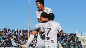 Atlético Regina y Cipolletti lideran sus grupos en la Liga Confluencia