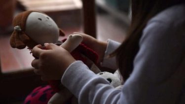Las niñas fueron atacadas cuando quedaban al cuidado de su papá. Foto archivo