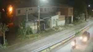 Chocó a una mujer que circulaba en moto y se dio a la fuga en Regina