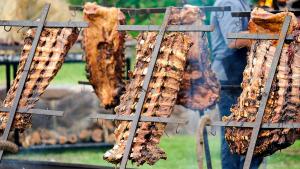 Ganaderos consiguen apoyo político para que no entre asado de La Pampa a Neuquén