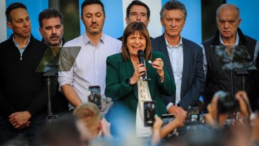 La candidata de Juntos por el Cambio cerró su campaña en Lomas de Zamora.