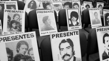 Durante la última dictadura militar, entre 1976 y 1983, fueron detenidas y desaparecidas 30.000 personas. 