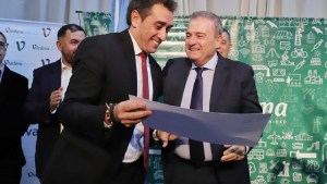 En Viedma las autoridades municipales electas en abril recibieron sus diplomas