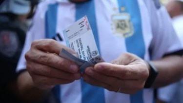 Los fanáticos agotaron las entradas en menos de 2 horas para ver Argentina - Paraguay.