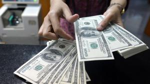 El dólar blue batió un récord histórico: a cuánto cerró este lunes post elecciones