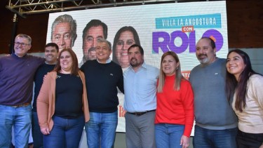 El gobernador electo sumó el domingo pasado a Javier Murer, quien resultó ganador en Villa La Angostura. Foto: gentileza.