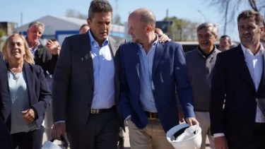 Sergio Massa consideró anoche que Martín Insaurralde "cometió un grave error"