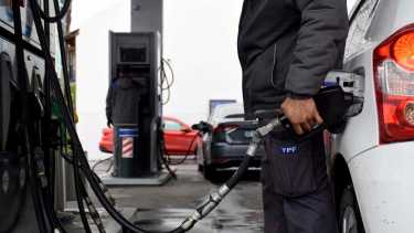 En promedio, Axion y Shell subieron sus precios más de un 5%. Foto: Matías Subat. 