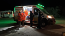 Imagen de Una mujer policía está grave tras recibir un disparo y  hay dos uniformados demorados en un confuso hecho ocurrido en Roca