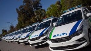 Entrega de patrulleros en Río Negro: cuál es el destino de los 70 vehículos que entregó la provincia