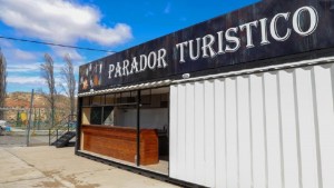 Senillosa apuesta al turismo: inauguró un nuevo parador turístico y gastronómico