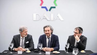 Cancillería repudió el bombardeo de Israel a un campo de refugiados, pero la DAIA lo rechazó.