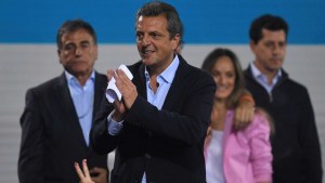 Massa apareció tras la derrota en el balotaje: publicó un poema, pero se equivocó de autor