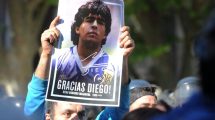 Imagen de Tres años sin Diego Maradona: el homenaje de sus hijas, los clubes y el mundo del fútbol