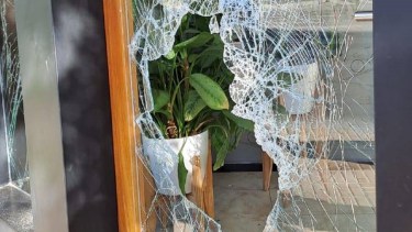 Otro robo a un comercio en el centro de Cipolletti. Foto: Gentileza.