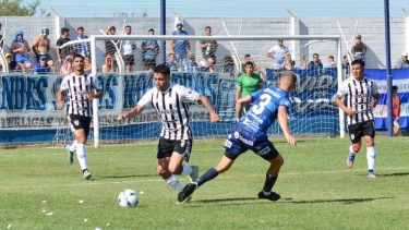 Cipolletti perdió 4 a 0 con Argentino de Monte Maíz y quedó afuera. (Foto: Gentileza Luis Amaolo)