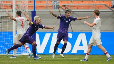 Argentina terminó primero en el grupo D y ahora se enfrentará a Venezuela en octavos. (AP Photo/Achmad Ibrahim)