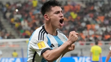 Echeverri selló su vínculo con el City hasta junio de 2028. (AP Photo/Achmad Ibrahim)