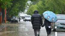 Imagen de Lluvia en Cipolletti: calles inundadas pero de líquidos cloacales