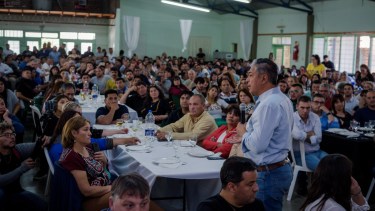 El gobernador electo Rolando Figueroa rechazo la invitación de volver al MPN (Prensa Rolando Figueroa)