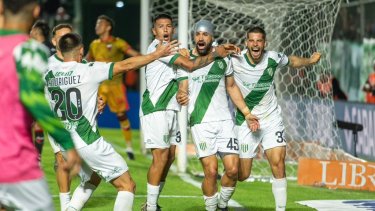 Banfield aseguró su permanencia en primera división.