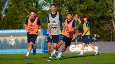 El seleccionado argentino visitará esta noche a Brasil en el Maracaná.