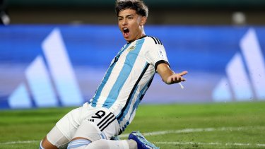 Agustín Ruberto marcó por duplicado en la goleada de Argentina ante Venezuela.