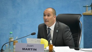 Juan Martín, presidente del bloque del PRO-Unión Republicana, resaltó que la provincia cerró el 2023 con un rojo de 40.000 millones.