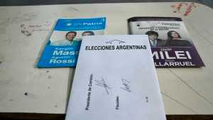 Así son las boletas oficiales de Sergio Massa y Javier Milei en el balotaje