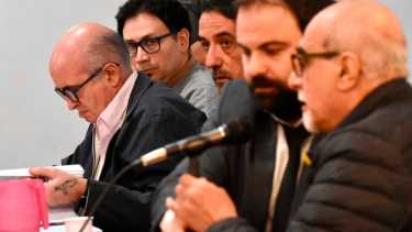 Sánz en un extremo de la mesa, Soiza en el otro. Volvieron a compartir un ambiente desde la confesión del primero. (Matías Subat)