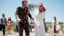 Imagen de Nicole Neumann y Manu Urcera se casan: El polémico pedido a los invitados, en la tarjeta