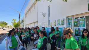 Sin clases en Río Negro: este miércoles y jueves seguirá el paro de porteros, en Roca