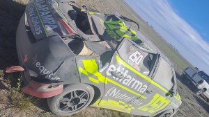 Turismo Nacional en Viedma: fuerte accidente en el arranque de las competencias