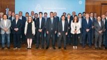 Imagen de Massa prometió asistir a los gobernadores con fondos del Tesoro para los sueldos y aguinaldos