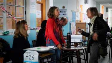 En Bariloche votan más de 106.000 electores en este balotaje 2023. Foto: Marcelo Martinez
