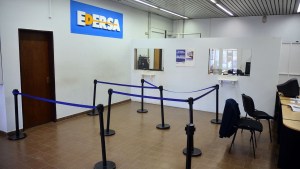 Se hicieron pasar por empleados de Edersa y estafaron por WhatsApp a comerciantes de Viedma