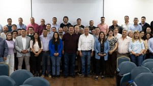 Rolando Figueroa e intendentes de Neuquén ratificaron el apoyo a Sergio Massa en el balotaje