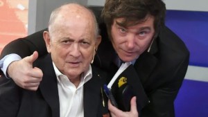 Internaron de urgencia a Chiche Gelblung: Milei fue a visitarlo al hospital
