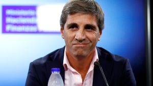 Quién es Luis &#8216;Toto&#8217; Caputo, el elegido de Milei para pilotear la economía