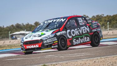 Manu Urcera tuvo un viernes complicado pero recuperó en la clasificación y sigue con chances del título en la Clase 3.