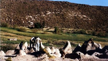 Al natural. Una postal del modo de hacer cine de Carlos Procopiuk en el norte neuquino, uno de los lugares que le apasionaba filmar.