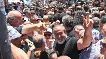 Imagen de La CGT se movilizó contra el DNU de Milei: «hay que voltearlo en la política, en la justicia y en la calle»